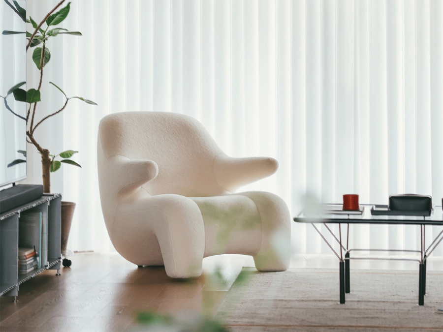 Hug Me Chair by Zipeng Zhou