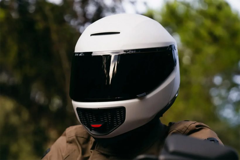 Zyon Smart Helmet Cleans the Air You Breathe