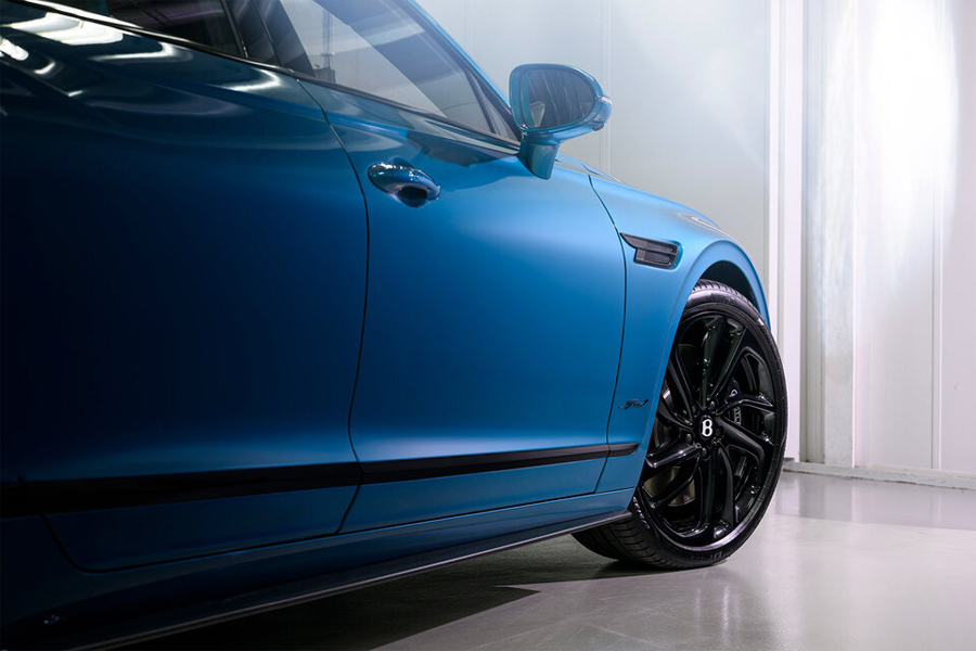Bentley Ombré by Mulliner Paint Finish