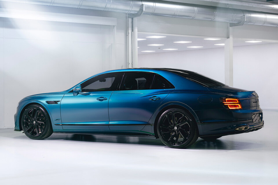 Bentley Ombré by Mulliner Paint Finish