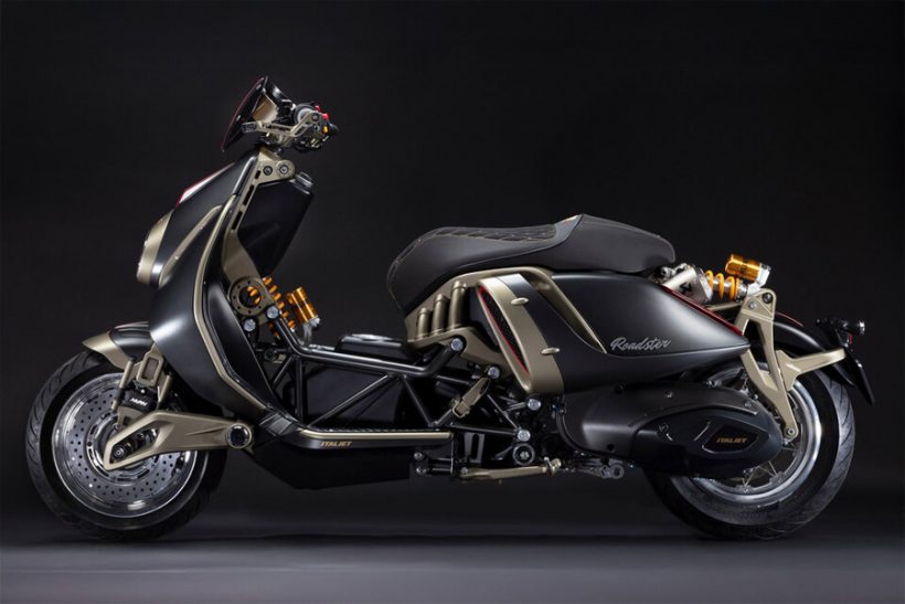 Italjet Roadster 400 Pushes the Line Between Scooter and Motorcycle