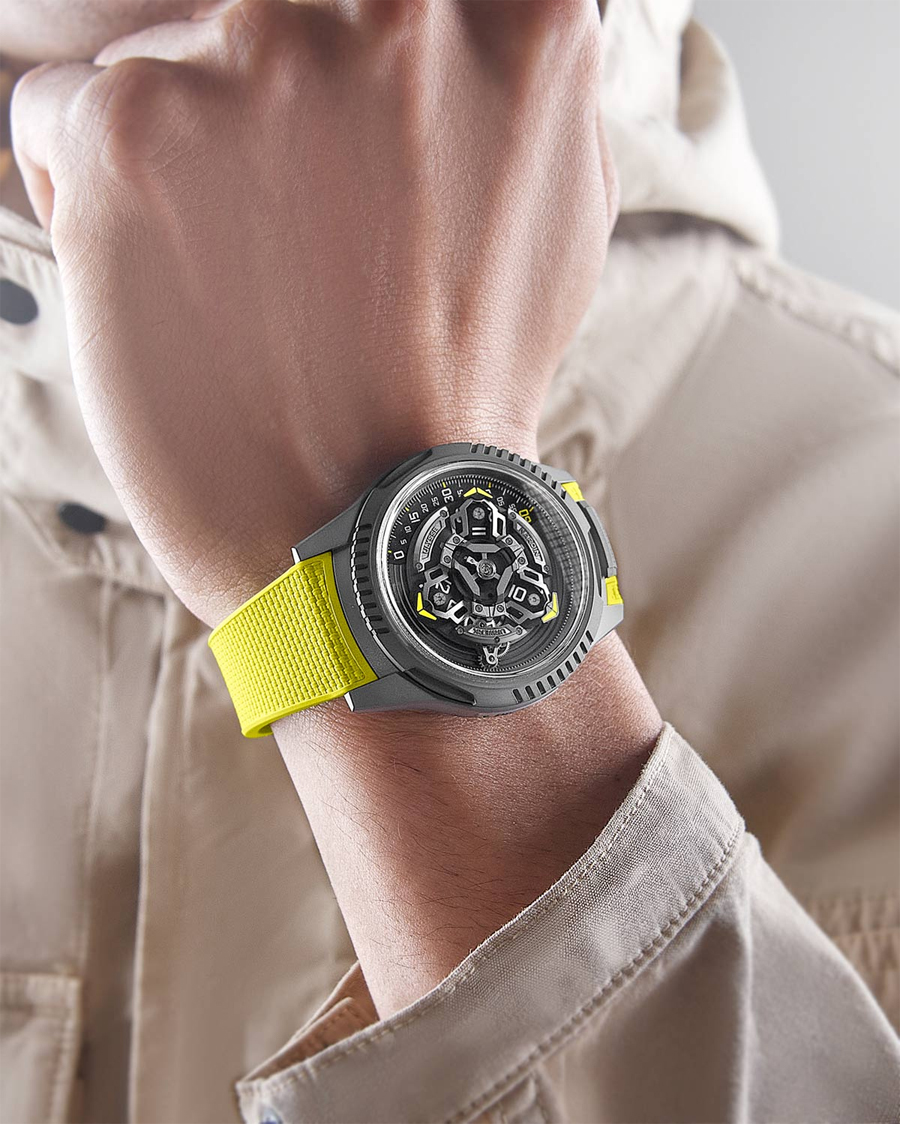 The URFREAK Unites Silicon Tech With Satellite Time