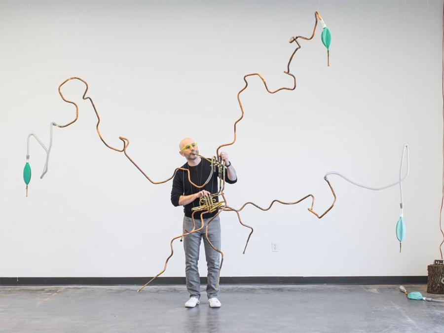 An Artist Turned a Dead Oak into Records of Birdsong