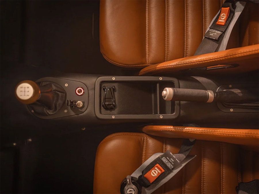 SP40 Restomod Speedster Reimagining 1930s Streamliner Ideals Through Modern Craft