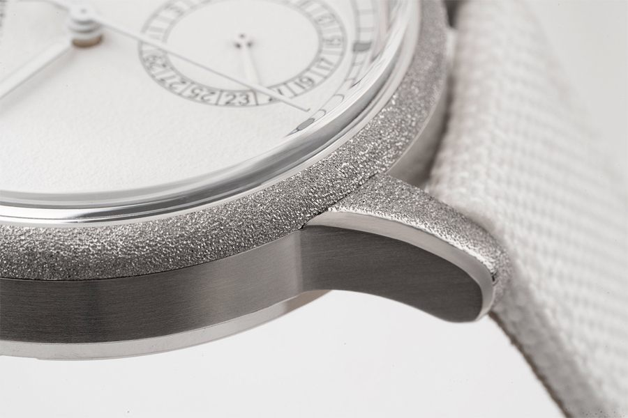 Alpina Alpiner Manufacture Date in a Full All-White Design