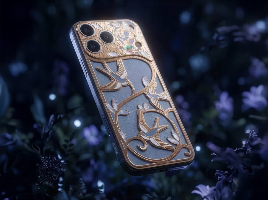 Caviar Wings of Love Turns an iPhone Into a Golden Love Letter Caviar Wings of Love Turns an iPhone Into a Golden Love Letter