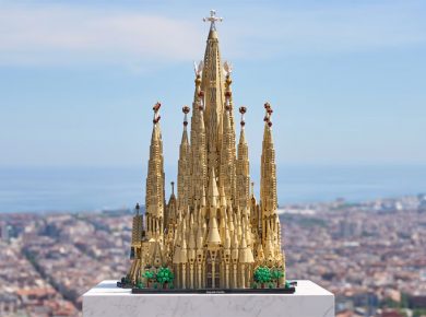 LEGO Announces Record-Breaking 12,060-Piece Sagrada Família Replica