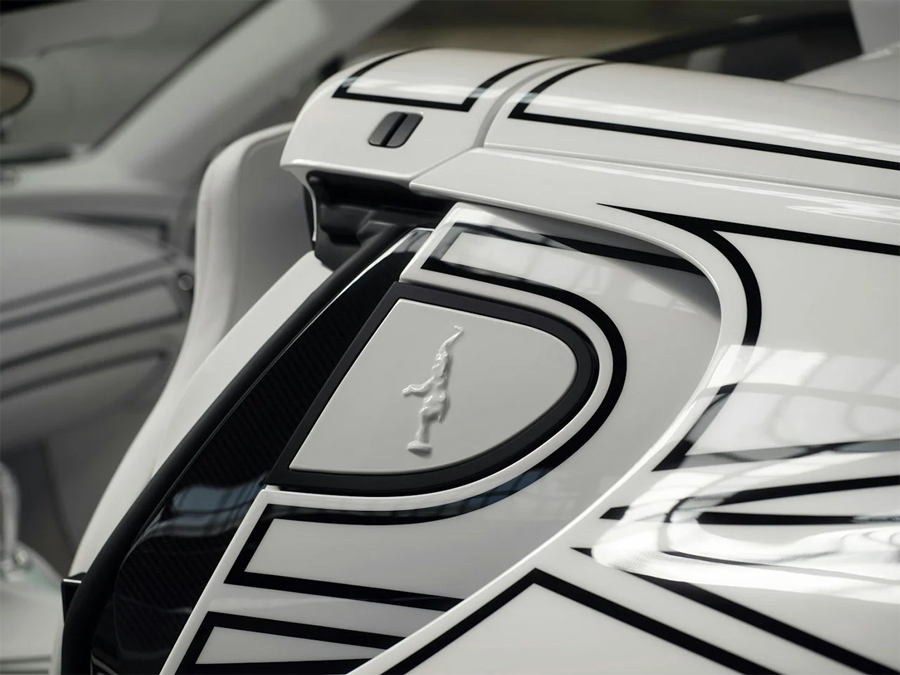 Bugatti's One-Off W16 Mistral Blanc Éternel Is a Rolling Work of Art