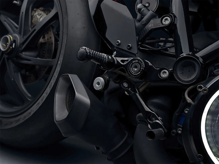 Diamond Atelier’s DA#22 ULTRON Is a 205-HP Hyperbike Built Like a Sci-Fi Machine