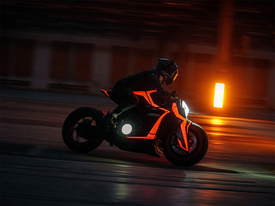 Diamond Atelier’s DA#22 ULTRON Is a 205-HP Hyperbike Built Like a Sci-Fi Machine