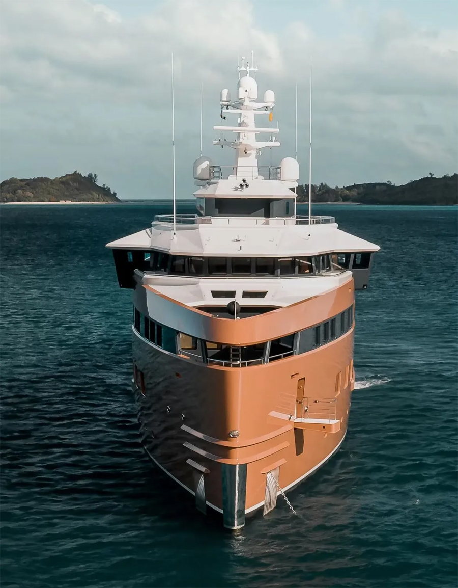 La Datcha Is a Luxury Expedition Yacht Built for the Ends of the Earth