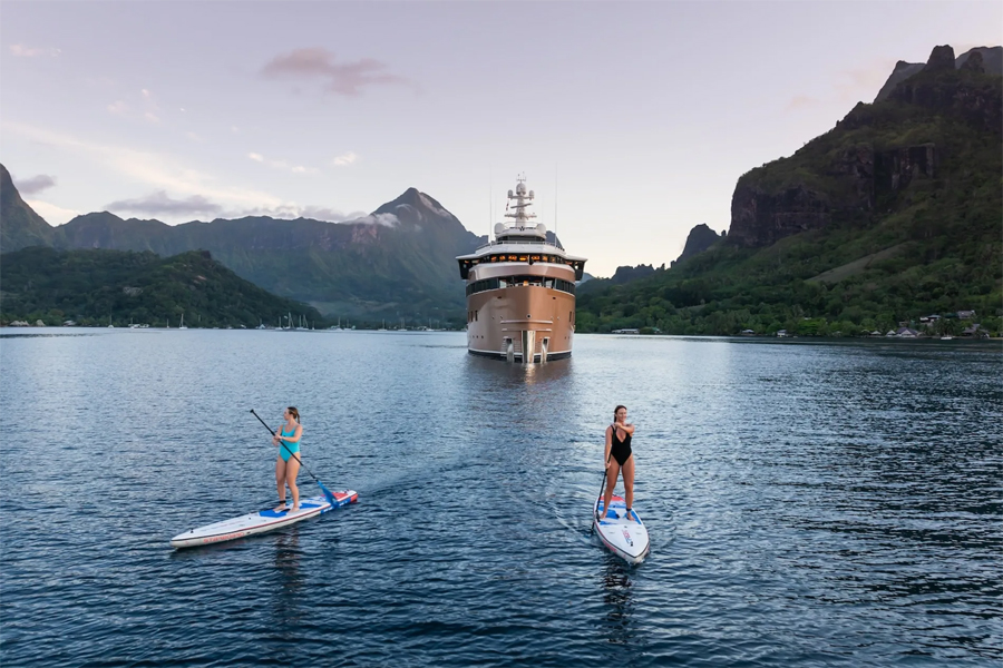 La Datcha Is a Luxury Expedition Yacht Built for the Ends of the Earth