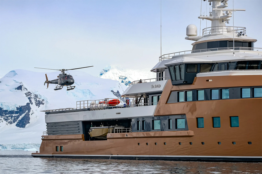 La Datcha Is a Luxury Expedition Yacht Built for the Ends of the Earth