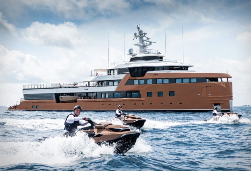 La Datcha Is a Luxury Expedition Yacht Built for the Ends of the Earth