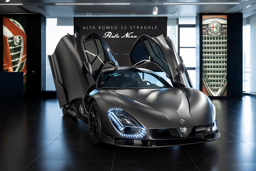 Alfa Romeo 33 Stradale Perla Nera Is a One-Off Supercar With a Bare Carbon Body