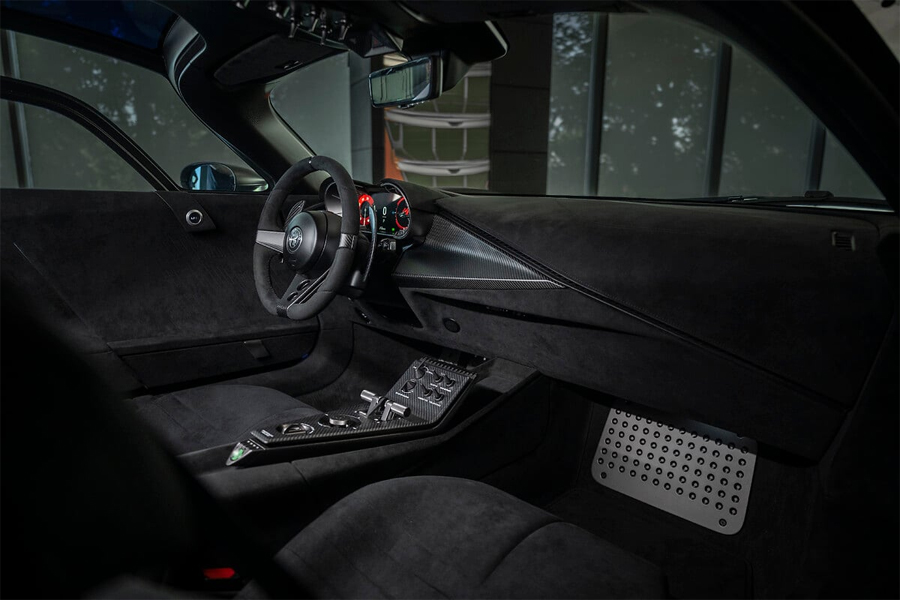 Alfa Romeo 33 Stradale Perla Nera Is a One-Off Supercar With a Bare Carbon Body