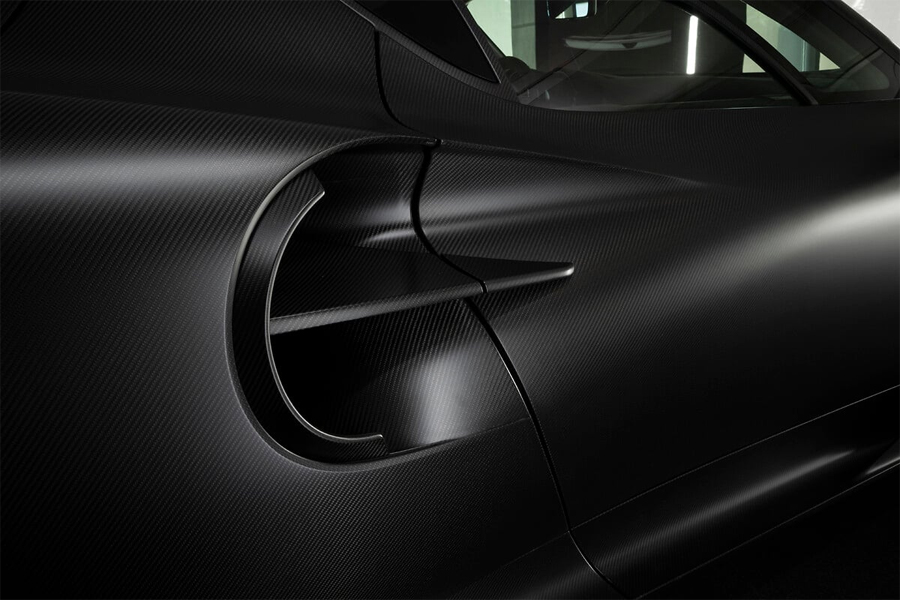 Alfa Romeo 33 Stradale Perla Nera Is a One-Off Supercar With a Bare Carbon Body