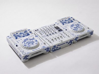 This Porcelain Pioneer DJ Setup Turns Club Equipment Into Korean Folk Art