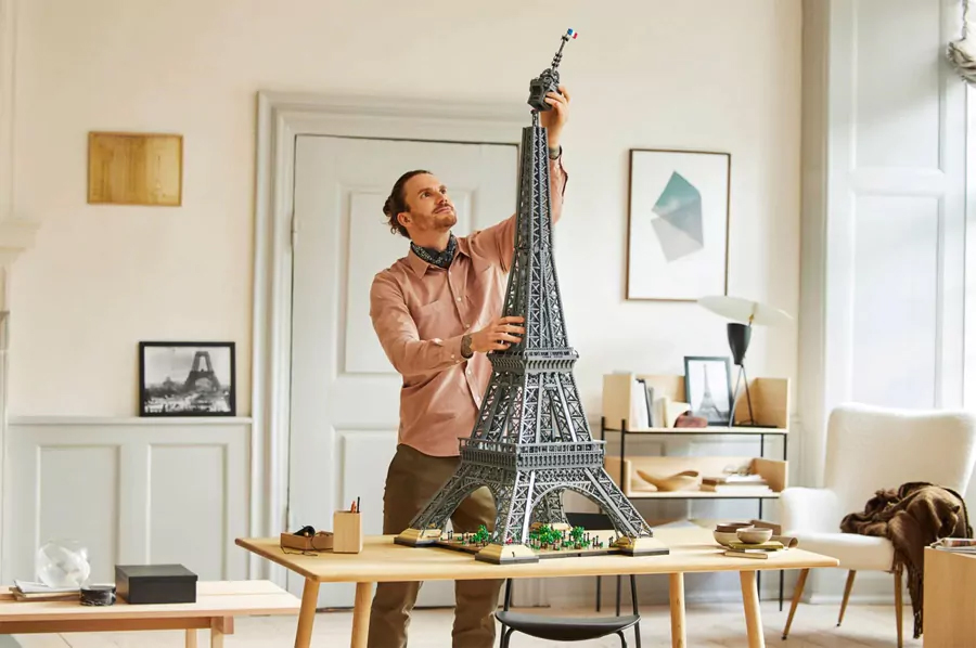 LEGO ICONS Eiffel Tower