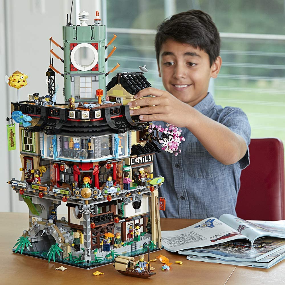 20 Biggest LEGO Sets Made