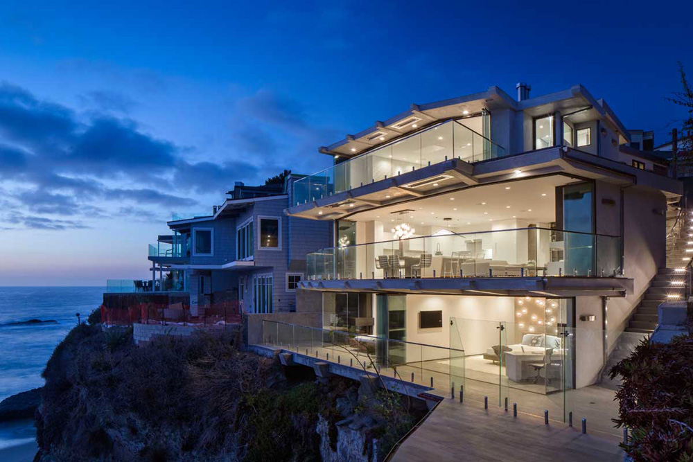 Clifftop home in Laguna Beach
