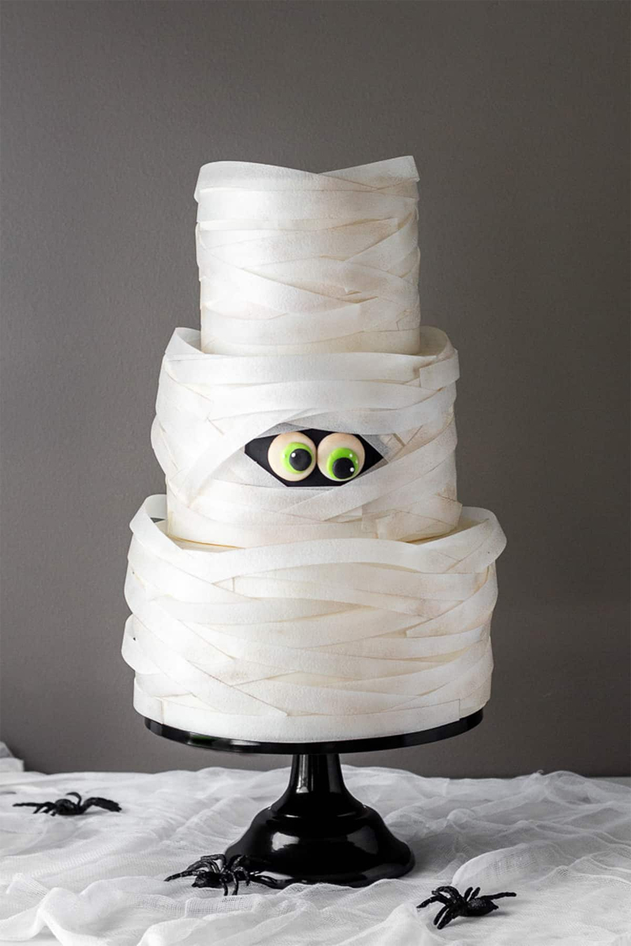 Halloween Mummy Cake