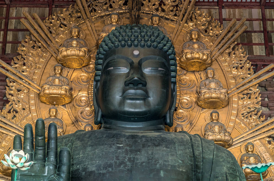 world's largest bronze Buddha statue