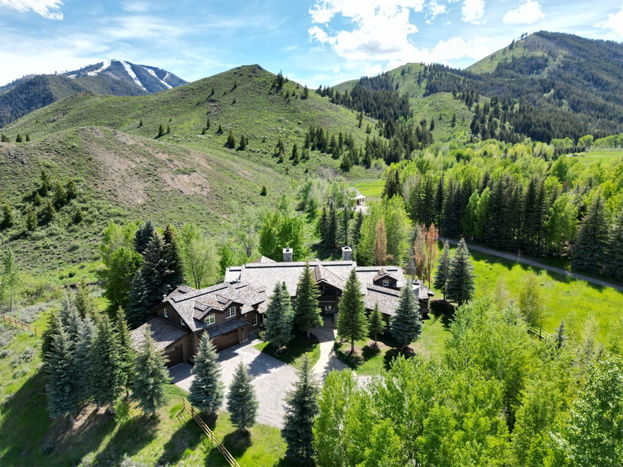 Classic Mountain Lodge in Sun Valley, Idaho