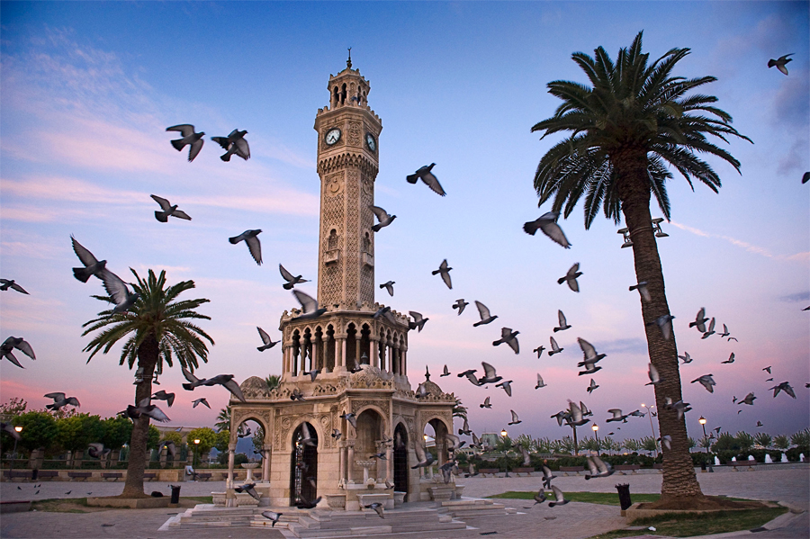 Izmir Konak Square