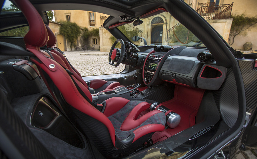 pagani huayra bc interior