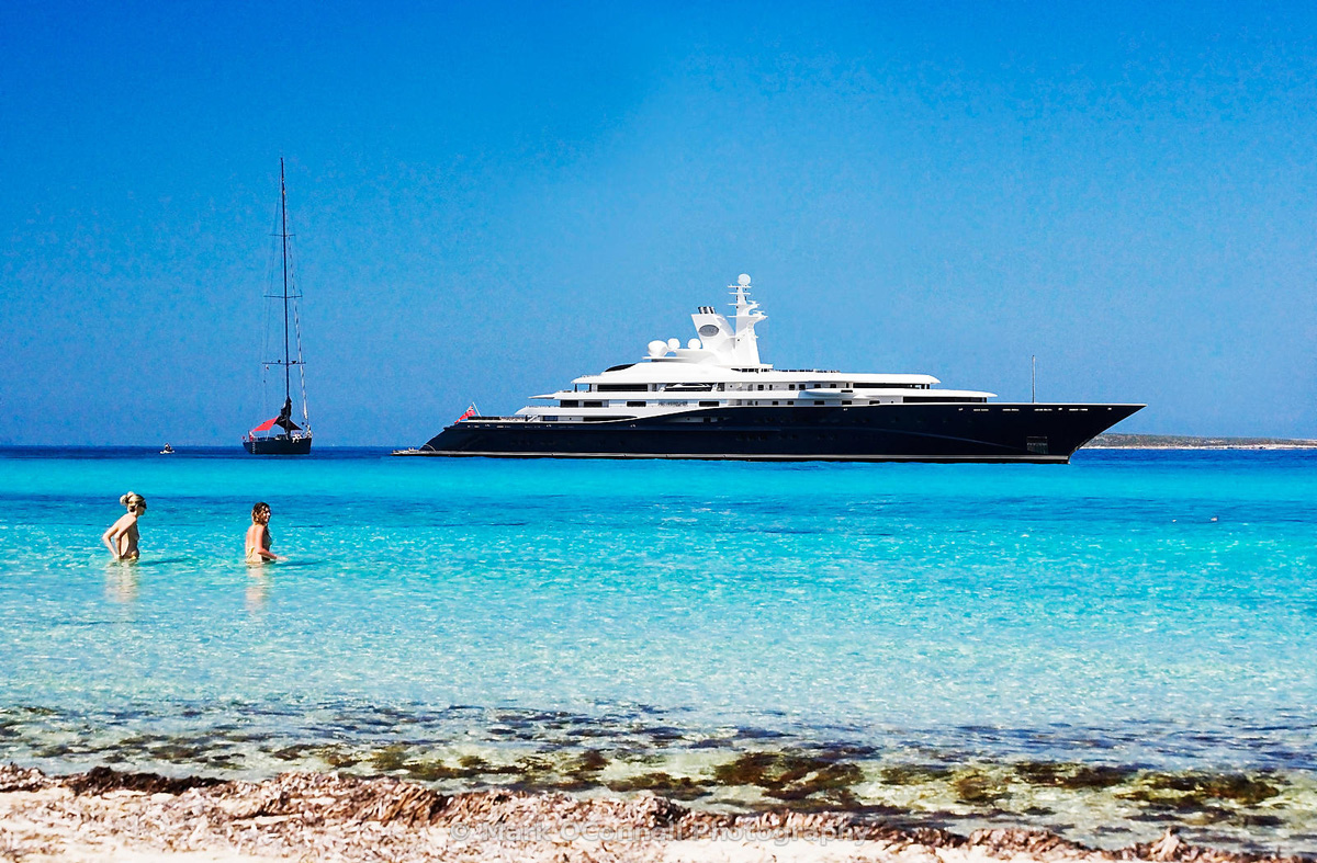 Al Mirqab luxury yacht