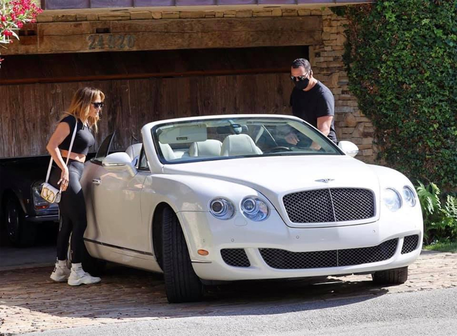 J-Lo Prefers Ultra Luxury Cars