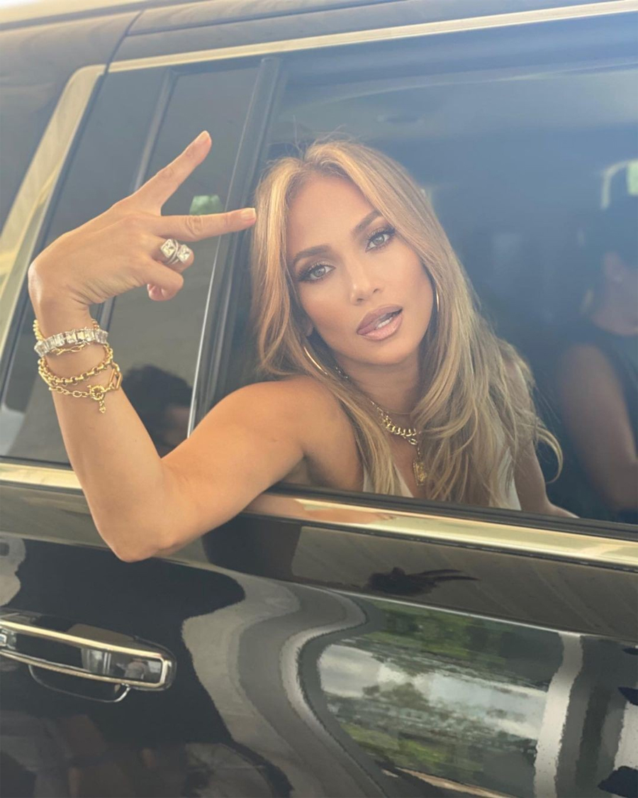 J-Lo Prefers Ultra Luxury Cars